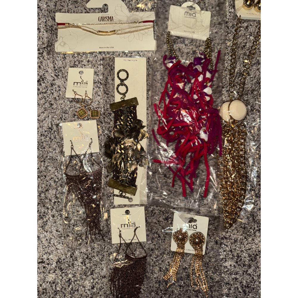 Huge 10 piece bundle of Women's MIA and Carisma Jewelry Gold and Brown​ - Picture 2 of 16